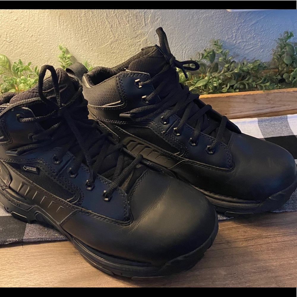 Danner Boot- Stryker Bolt